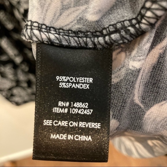 TORRID Sz 00 (Sz 10 equiv.)  A-Line Floral V-Neck Bat Wing Sleeves Cinched Dress - Picture 5 of 8